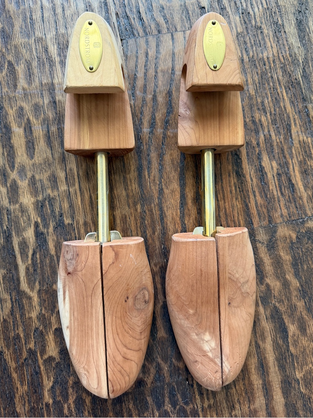 Nordstrom Cedar Wood Medium Shoe Tree Stretcher Shape Keeper Set - Picture 1 of 5